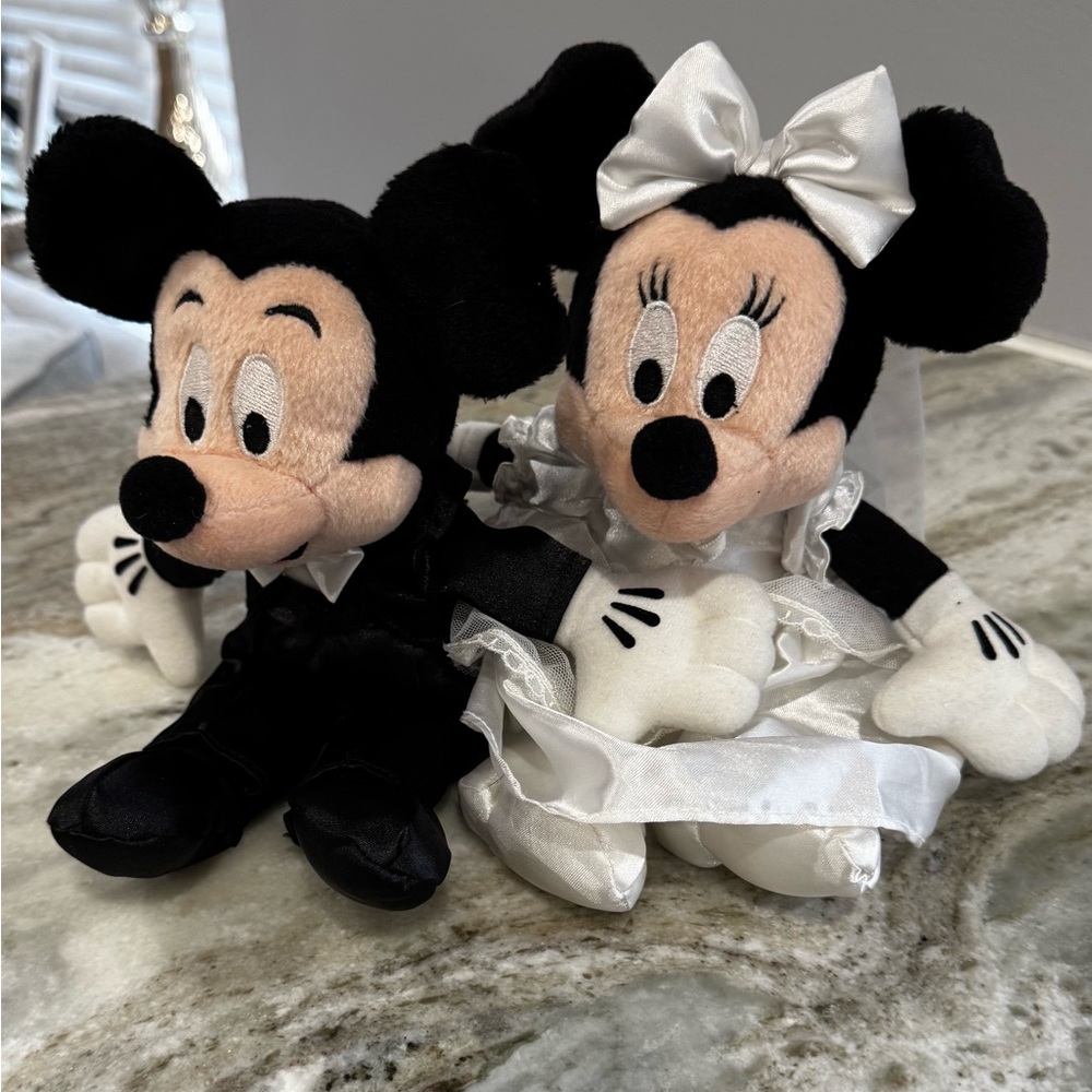 Disney 8” Plush Bridal Set Mickey & Mini Mouse - Picture 12 of 13